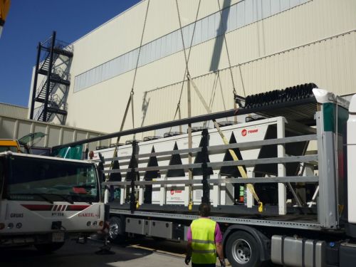 Llegada a la instalación de la enfriadora